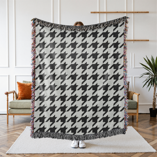 Luxury Dogtooth Woven Blanket – Classic Houndstooth Throw | Soft & Stylish