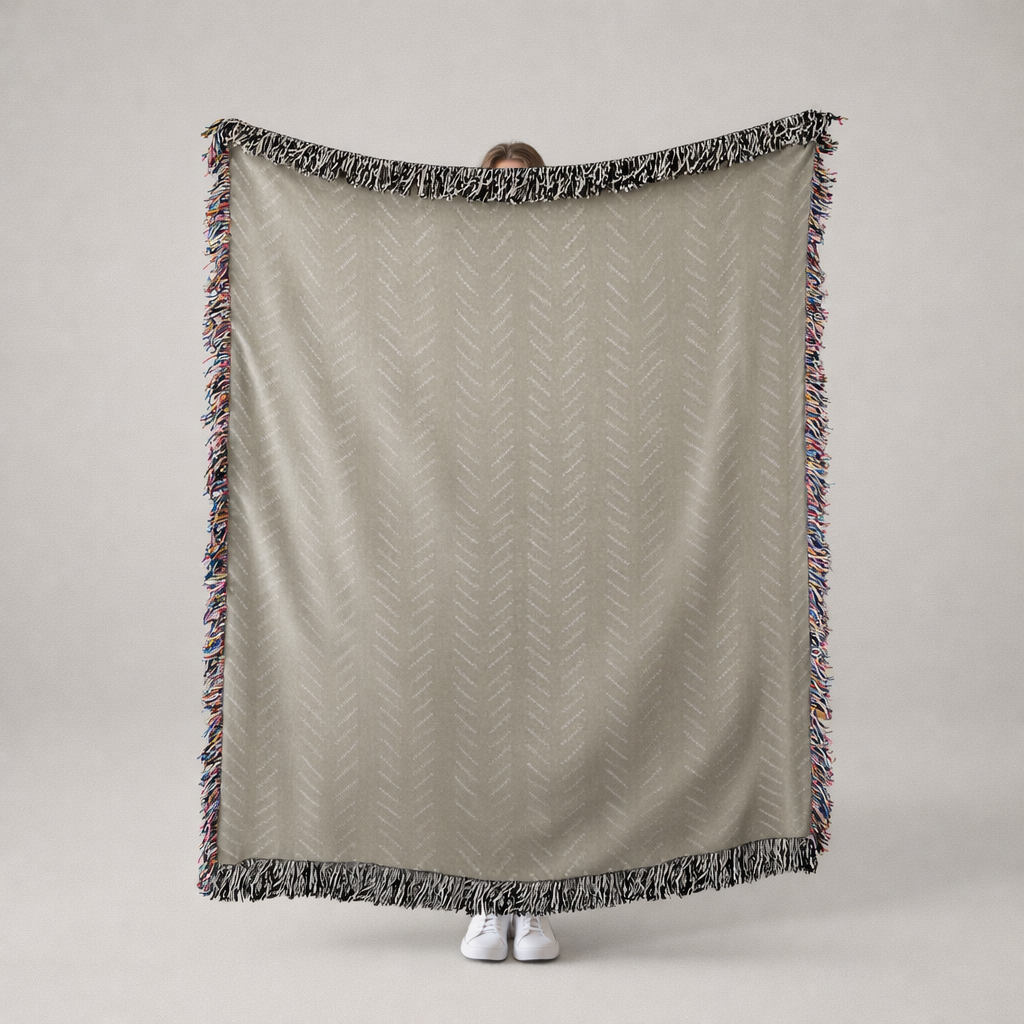Olive Green Woven Blanket — Cosy Line Pattern Throw