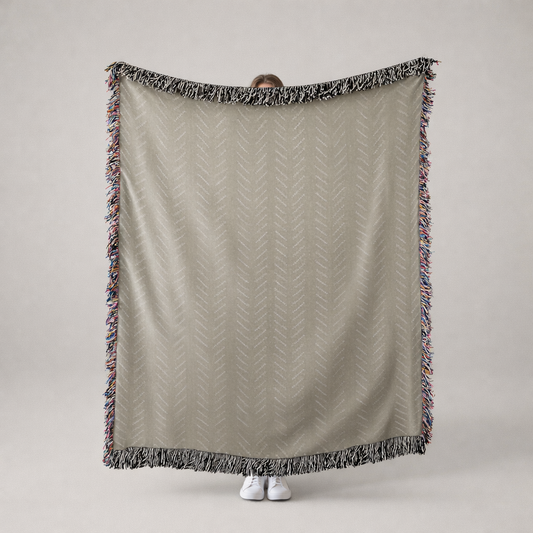 Olive Green Woven Blanket — Cosy Line Pattern Throw